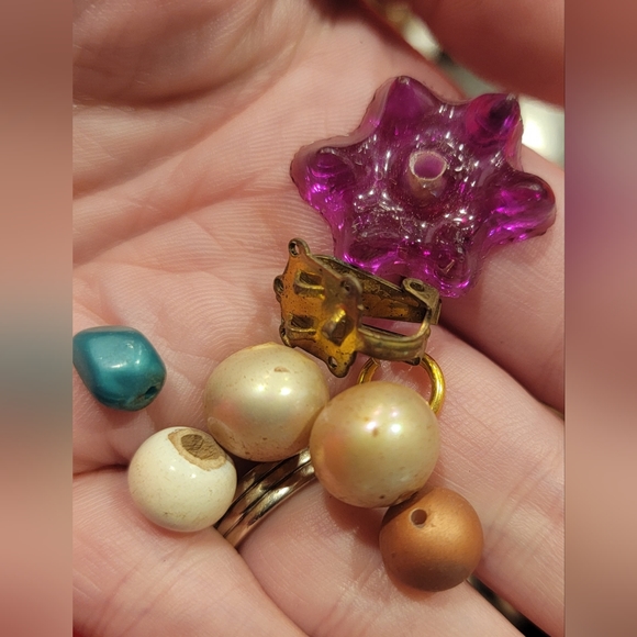 Vintage Painted Porcelain Romance  Scenes and Various Beads - Picture 7 of 13